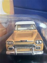 M2 MACHINES TOY CARS 1958 CHEVROLET APACHE STEPSIDE